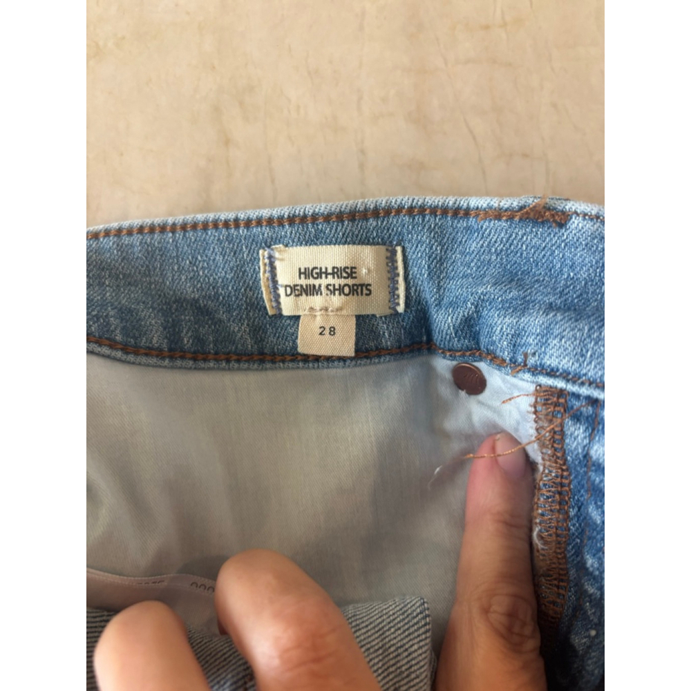 Women's Madewell Blue High-Rise Distressed Denim Shorts Size 28 - Picture 6 of 8